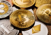 Trump firma nuevas leyes para regular la industria de criptoactivos en Estados Unidos