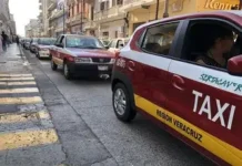 Taxistas de Veracruz-Boca del Río protestan contra servicios de transporte por aplicación