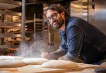 Richard Hart se disculpa tras polémica por afirmar que “México no tiene cultura del pan”