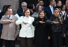 Nahle acompaña a Sheinbaum en conmemoración del aniversario de la Constitución