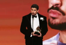Debí Tirar Más Fotos de Bad Bunny hace historia: Álbum del Año en Grammy 2026 y triunfos de Natalia Lafourcade y Carín León