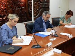 Aumento salarial en la UV: 4% frente a una década de inflación acumulada y al alza histórica del salario mínimo en México