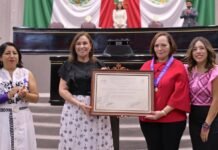 Excelencia en cirugía robótica y humanismo: La doctora Ana María Autrán recibe el Premio Estatal a la Mujer Veracruzana 2026