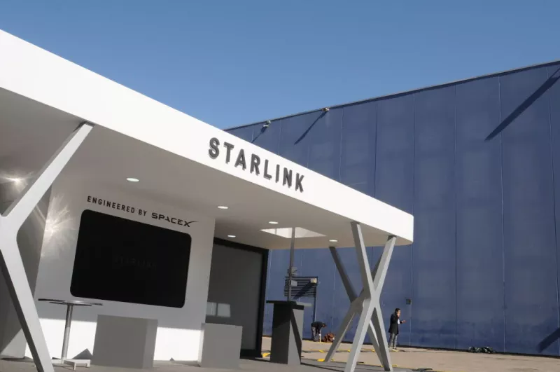 Televisa se alía con Starlink de Elon Musk para llevar internet ...
